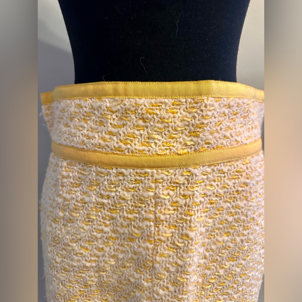 VTG Chanel Yellow Tweed Skirt - Picture 2 of 6